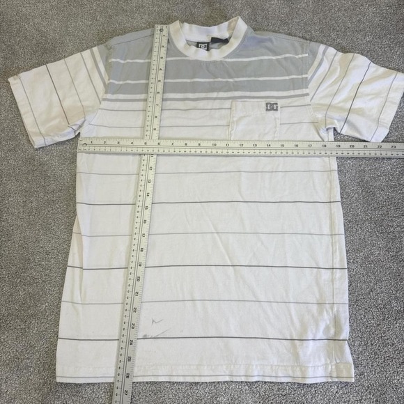 Y2K DC Apparel Gray & White Pocket T-Shirt Small Men's Skate Streetwear - Picture 4 of 6